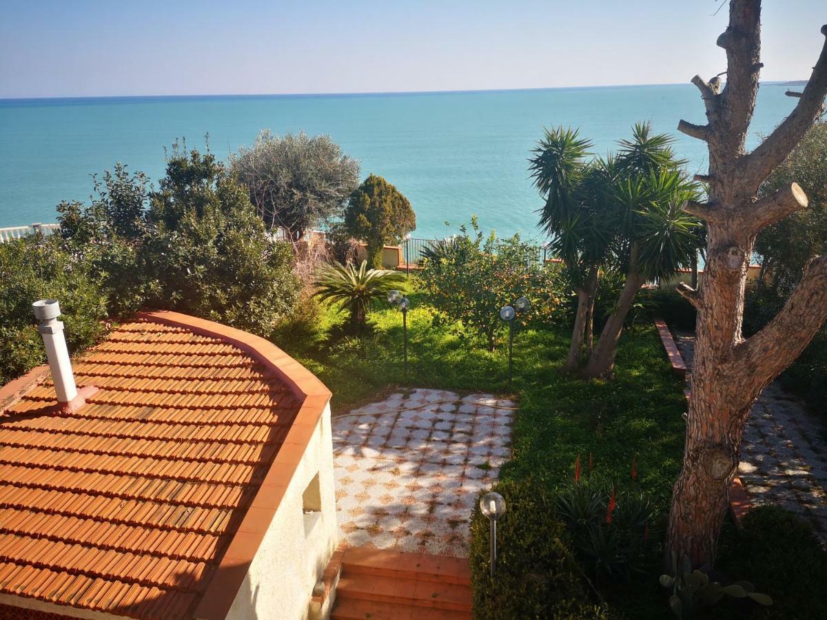 Vila Casa Di Poseidone Brucoli Exteriér fotografie